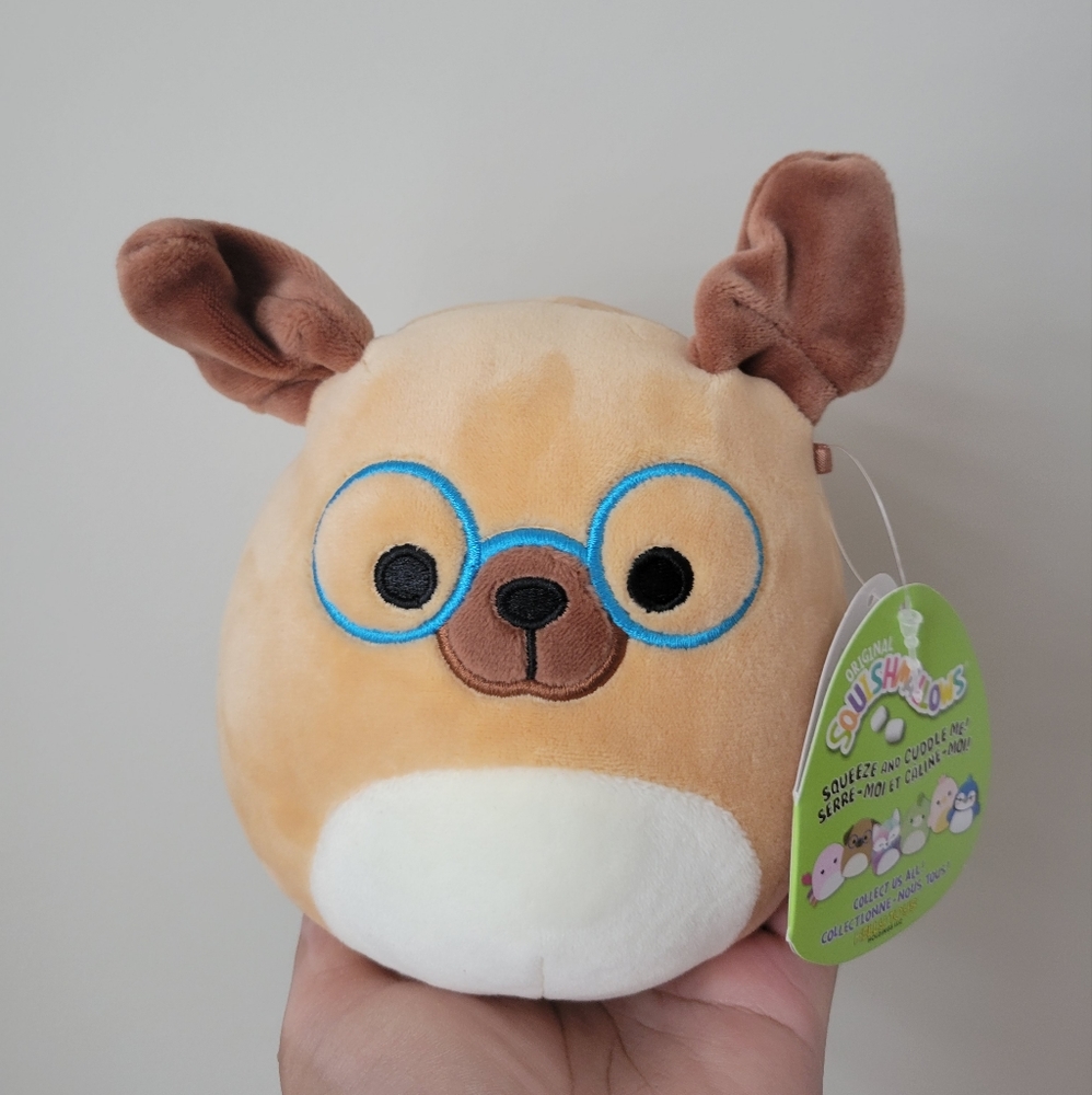 Squishmallow daryl with glasses 5" BNWT